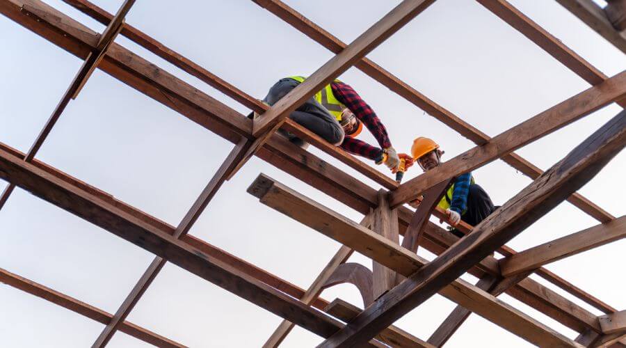 Professional gutter cleaning services in Elsah, IL